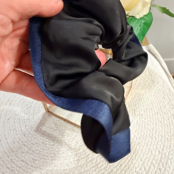 Dior Luxurious Black and Navy Hair Scrunchie - Picture 3 of 4